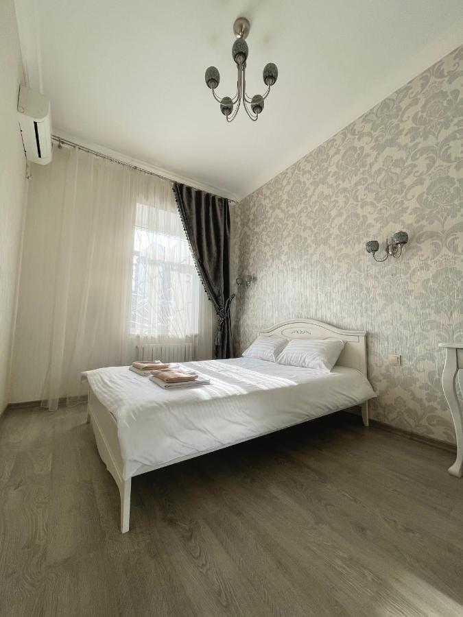 Cozy Apartment On Greek Street 15 Odesa Exterior photo